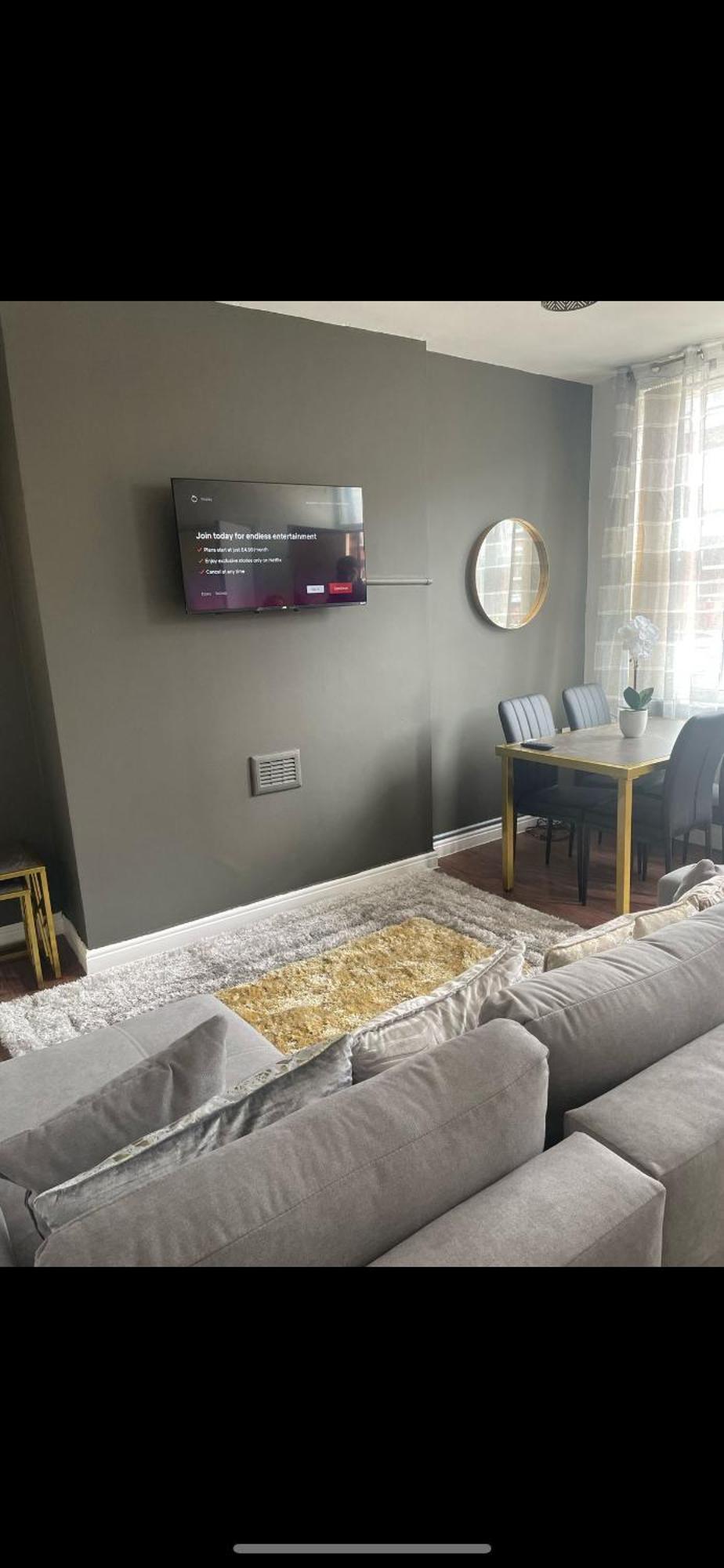 Apartment Clifton - Newly Refurbished - Free Wifi And Parking- Near Centre Leeds (West Yorkshire)