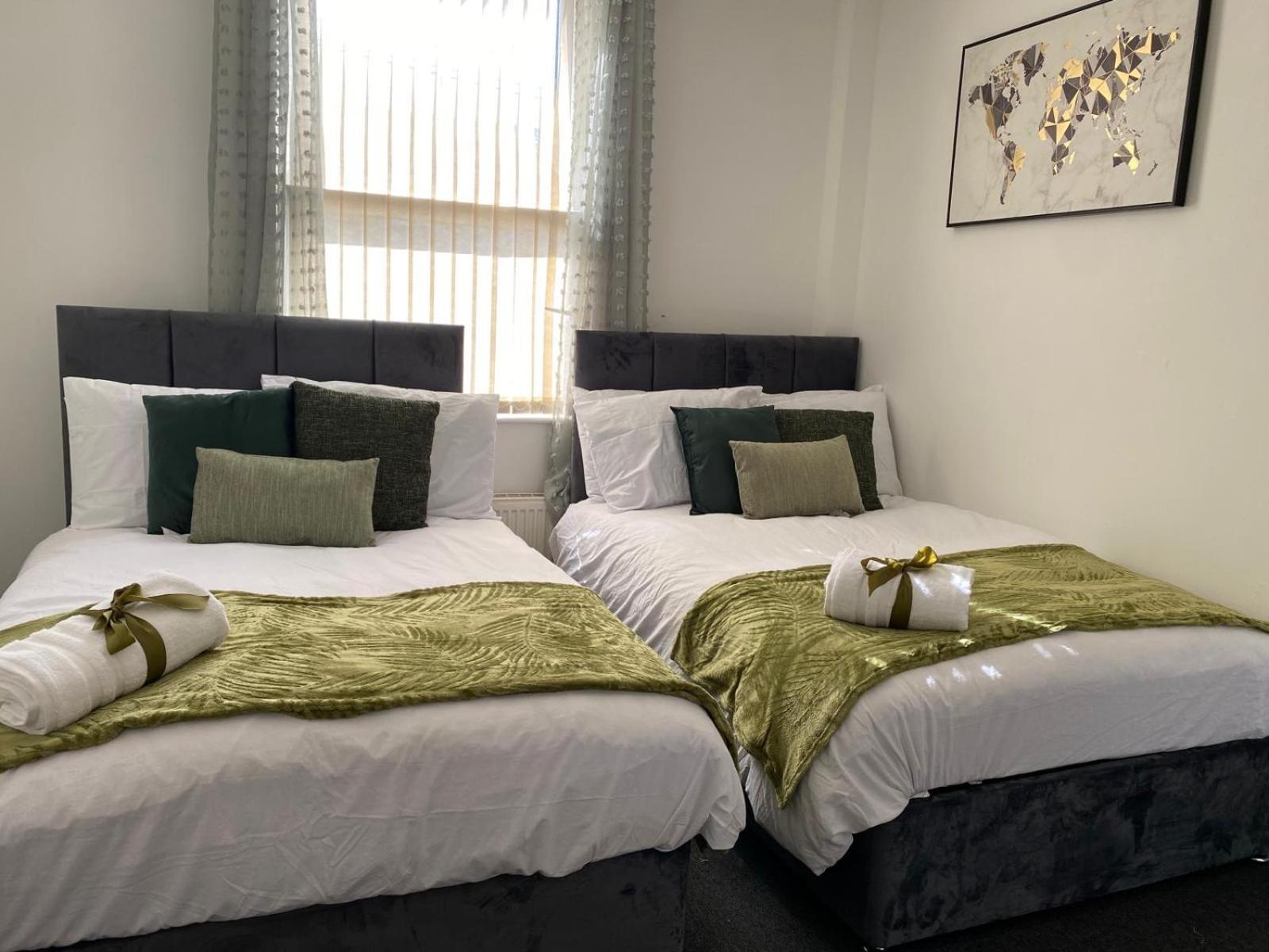 Apartment Clifton - Newly Refurbished - Free Wifi And Parking- Near Centre *